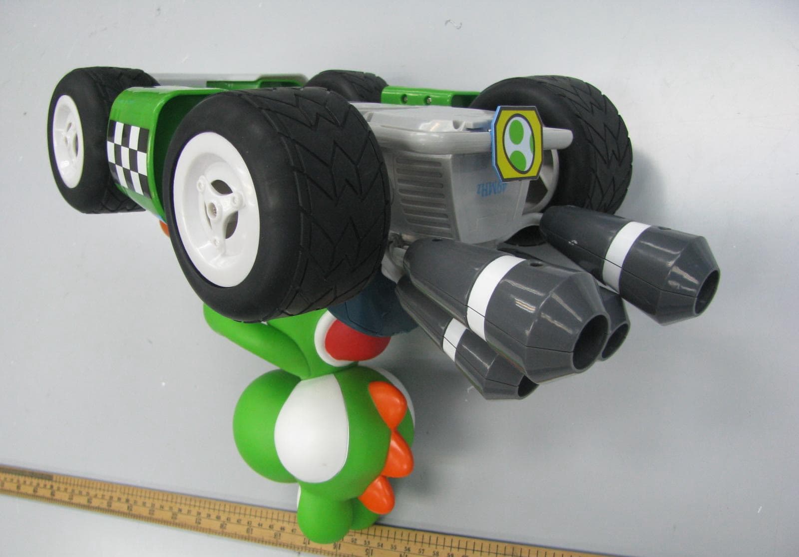 Radio Control Kart Large Mario - FCC ID YPS-GM98323920 - GOLDIE MARKETING PTY. LTD. (4)