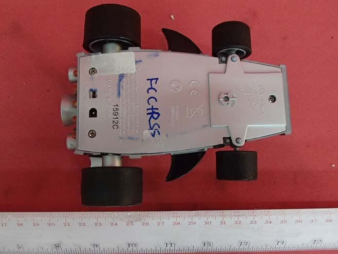 Smurfs 5in RC Vehicle (Gargamobile) - FCC ID YPS-SRC201249R - GOLDIE MARKETING PTY. LTD. (3)