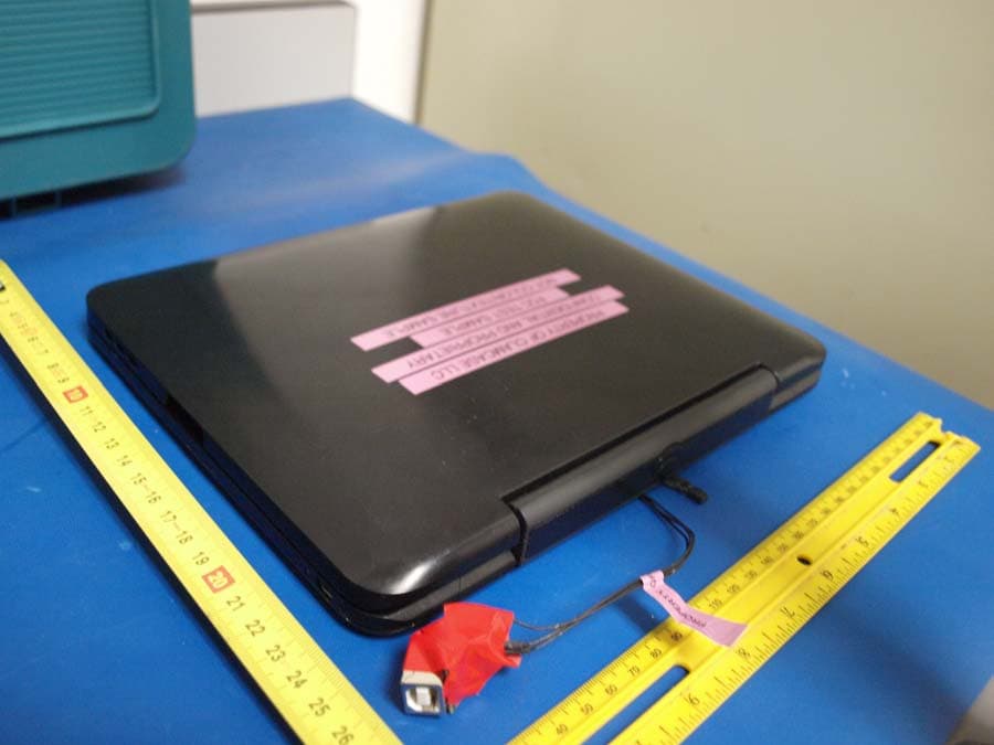 iPad Accessory with KB and BT radio - FCC ID YUG-CCM1000026 - CLAMCASE, LLC (5)