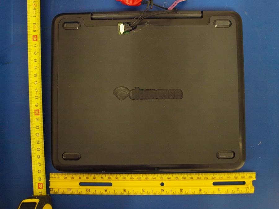 iPad Accessory with KB and BT radio - FCC ID YUG-CCM1000026 - CLAMCASE, LLC (4)