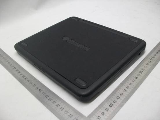 iPad Accessory with KB and BT Radio - FCC ID YUG-M3000065 - CLAMCASE, LLC (3)