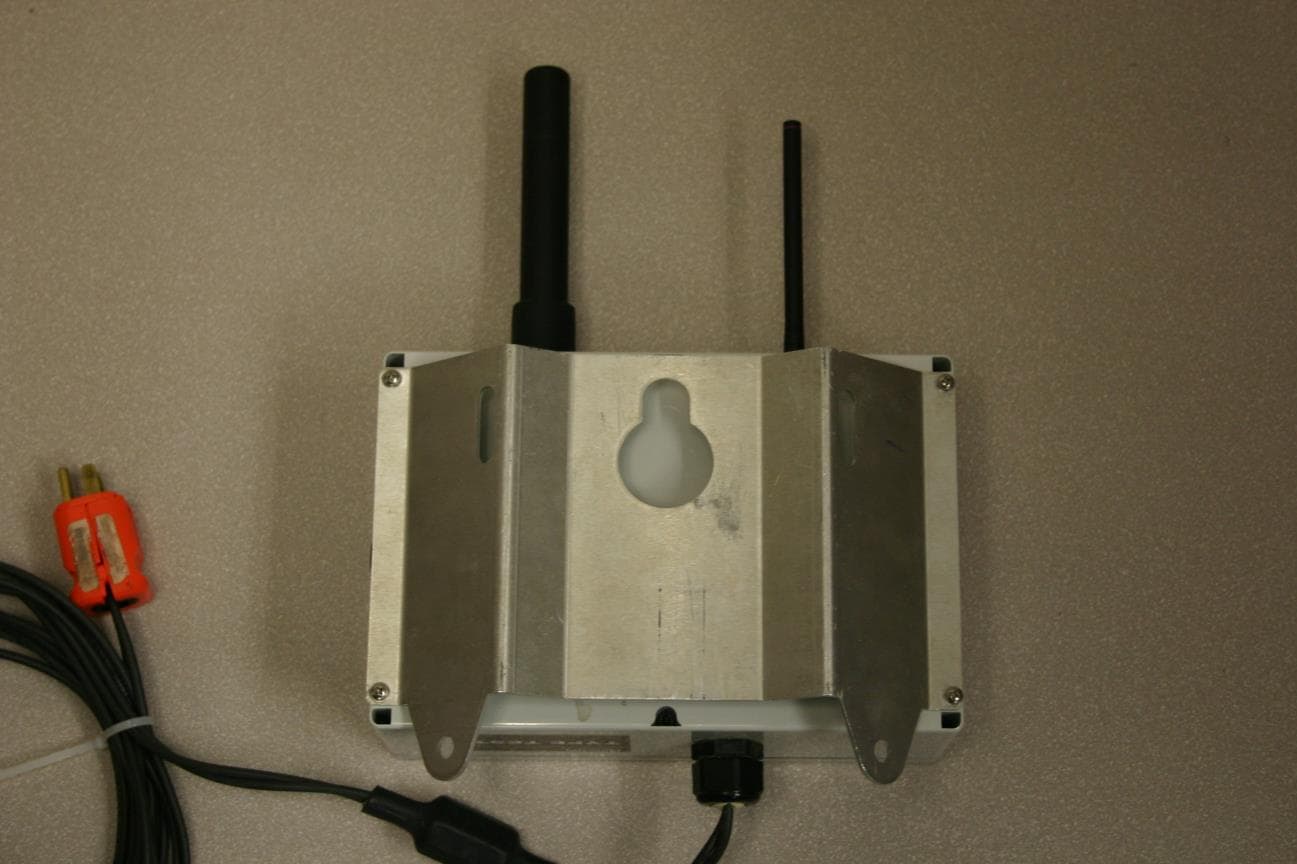 Collects voltage and current readings from MVSS sensors - FCC ID YWLLWMV140003 - QinetiQ North America, Inc. (2)