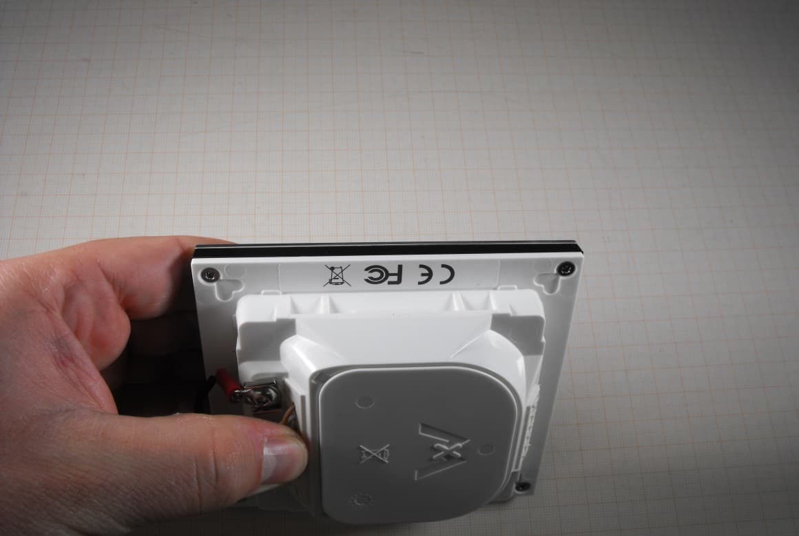 MX-Display - FCC ID YYRDISPA - MOBOTIX AG (2)