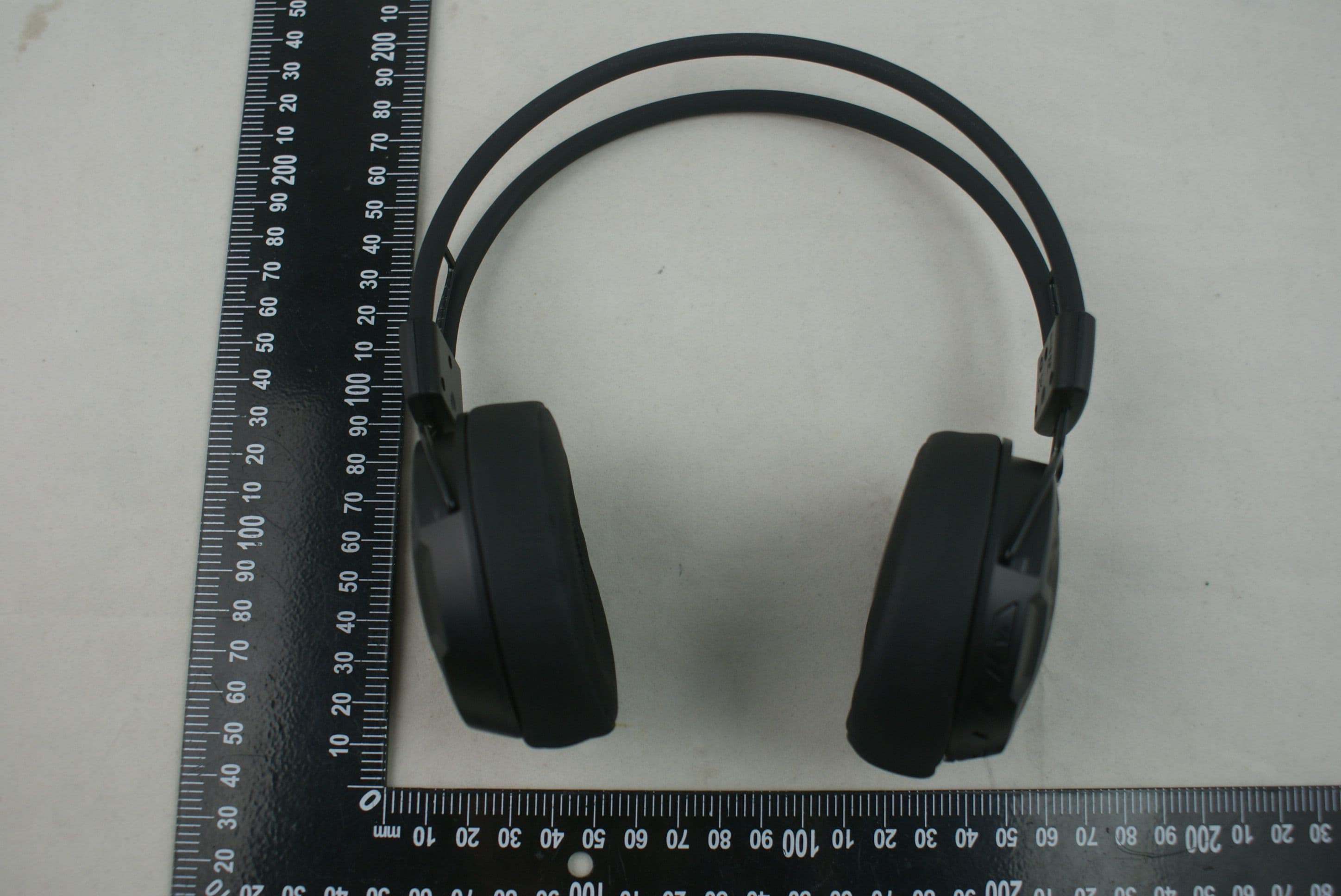 Dynamic Bluetooth 4.0 Headphones - FCC ID Z3AP604BT - ARCTIC (HK) Ltd. (2)