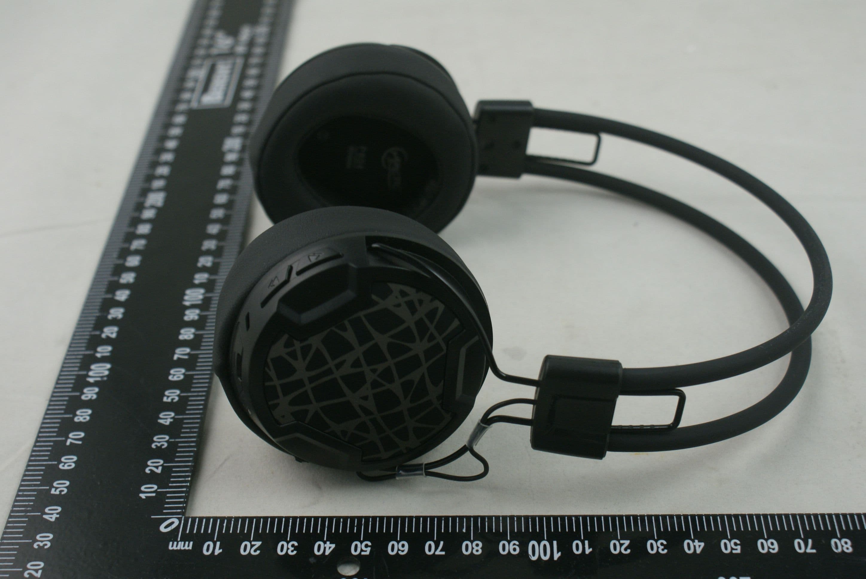 Dynamic Bluetooth 4.0 Headphones - FCC ID Z3AP604BT - ARCTIC (HK) Ltd. (4)