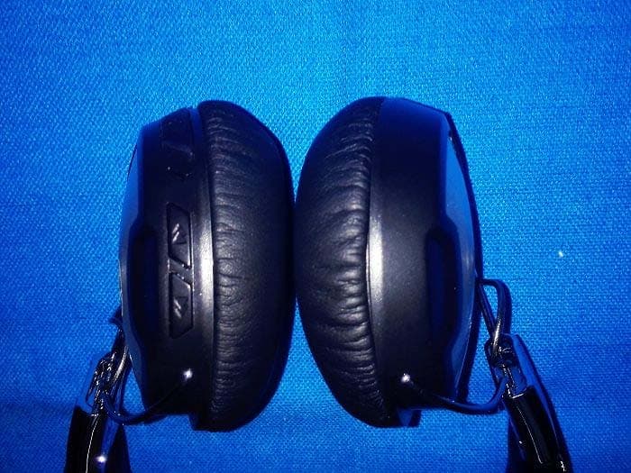 P614BT Bluetooth Headphones with Microphone - FCC ID Z3AP614BT - ARCTIC (HK) Ltd.