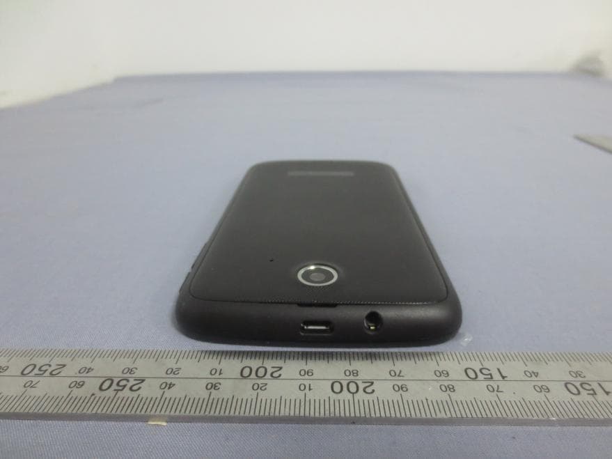 Smart phone - FCC ID Z5JREACH-Q882 - REACH Tech (Xiamen) Co., Ltd. (2)