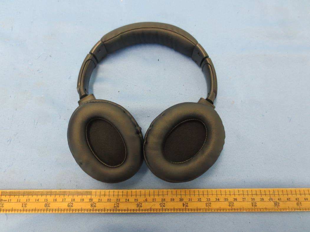 Bluetooth headset - FCC ID Z63-AONI80601 - SHENZHEN AONI ELECTRONIC CO., LTD. (4)