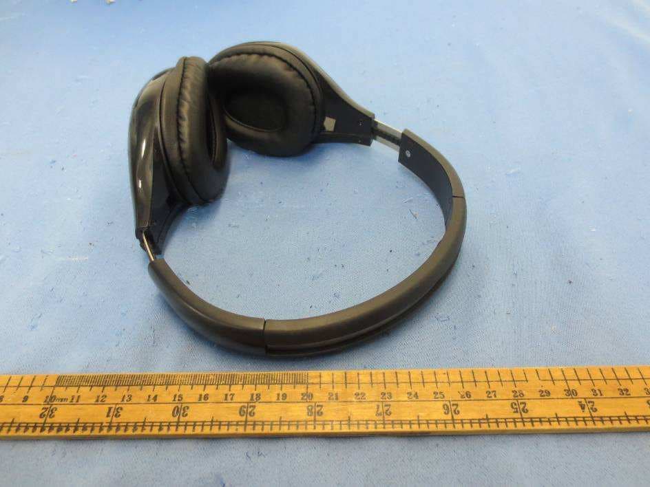 Bluetooth headset - FCC ID Z63-BT304BT307 - SHENZHEN AONI ELECTRONIC CO., LTD. (4)