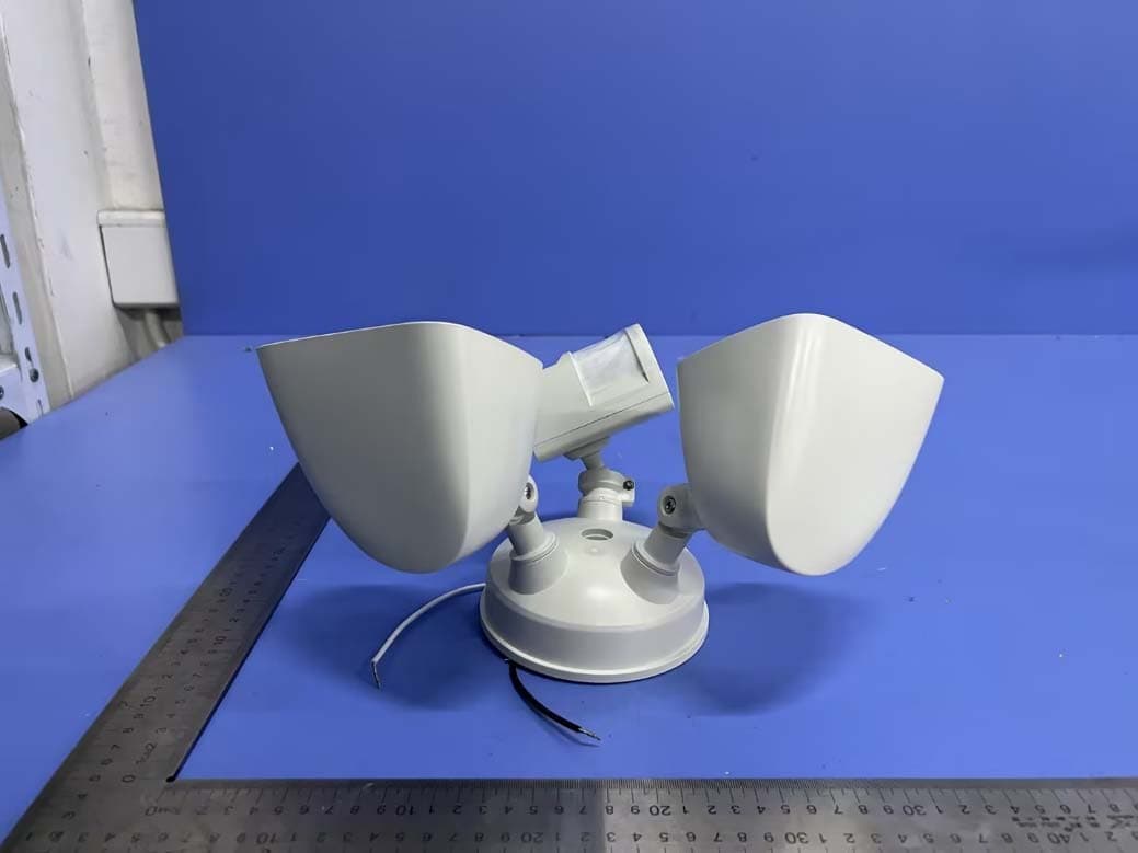 Smart Floodlight Camera - FCC ID Z63-E97 - SHENZHEN AONI ELECTRONIC CO., LTD. (3)