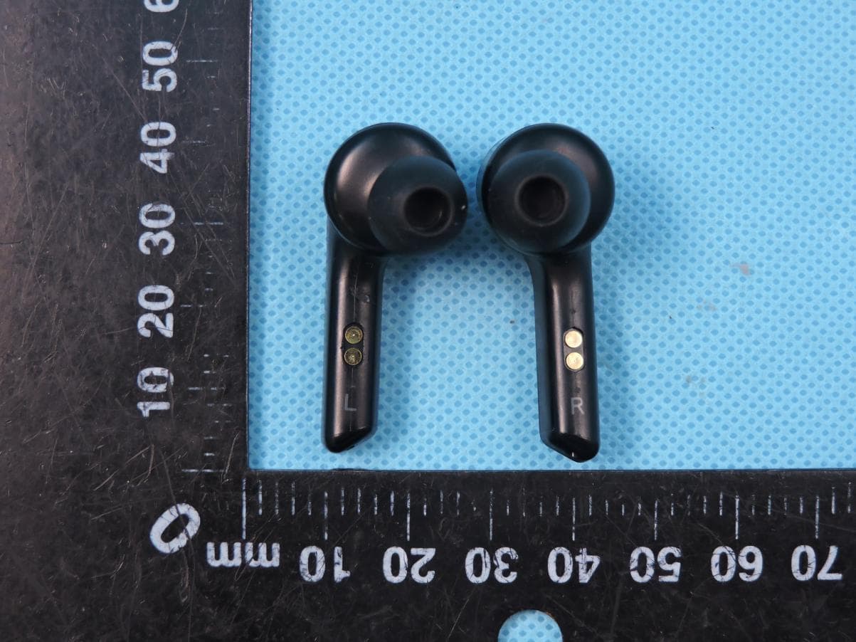 True wireless earbuds - FCC ID Z63-U0B219R - SHENZHEN AONI ELECTRONIC CO., LTD. (3)