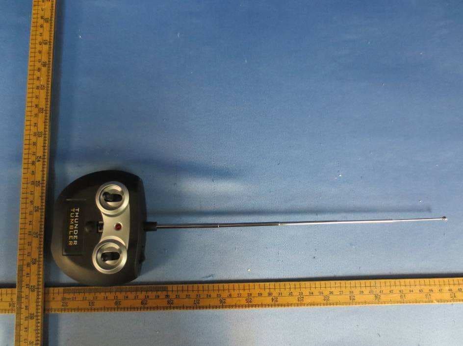 RC Monster car/Thunder Tumbler - FCC ID Z6QFC09527 - GUANGDONG FEILUN TECHNOLOGY INDUSTRIAL CO., LTD. (4)