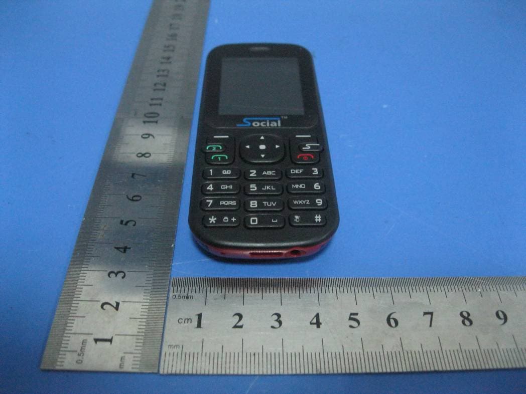 GSM Mobile Phone - FCC ID Z6RFOXFB103 - Social Mobile Telecommunications (3)