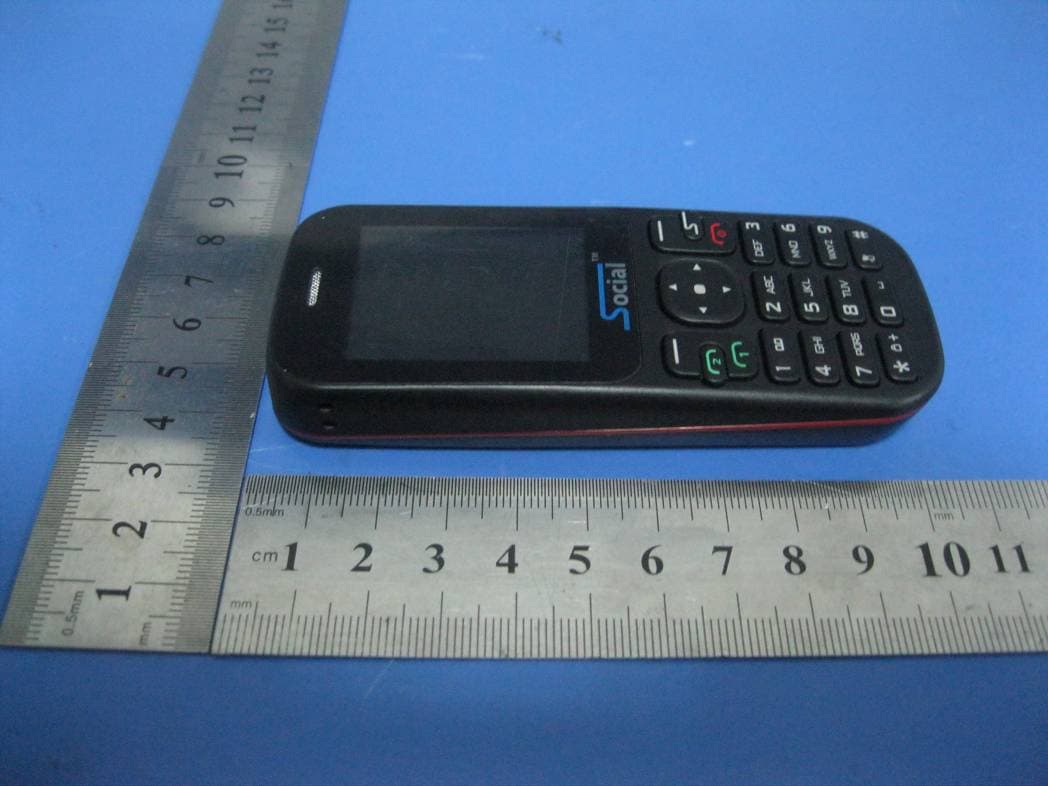 GSM Mobile Phone - FCC ID Z6RFOXFB103 - Social Mobile Telecommunications (4)