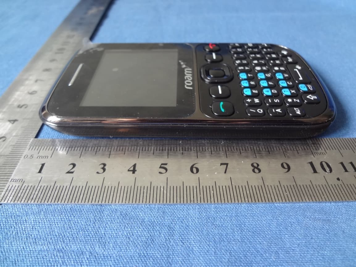 GSM MOBILE PHONE - FCC ID Z6RSMFB201 - Social Mobile Telecommunications (4)