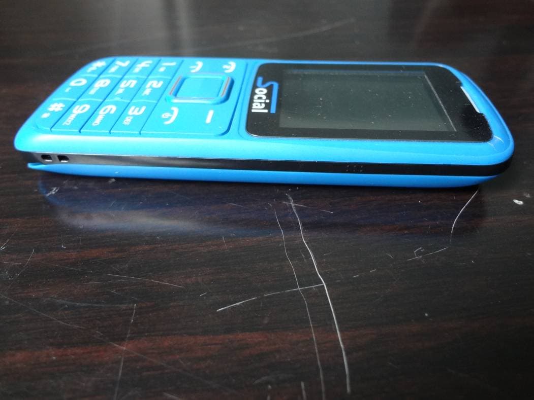 GSM MOBILE PHONE - FCC ID Z6RSMFB203A - Social Mobile Telecommunications (4)