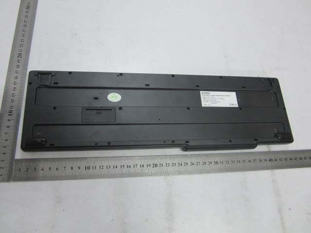 Wireless Keyboard Transmitter - FCC ID Z8C-SRK810 - Xzion Wireless Co., Ltd. (3)