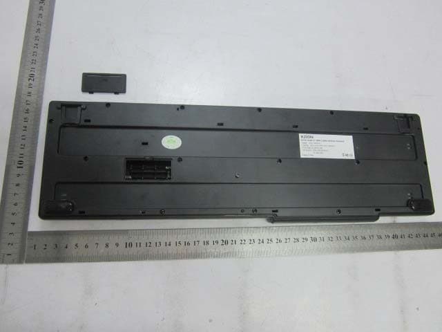 Wireless Keyboard Transmitter - FCC ID Z8C-SRK810 - Xzion Wireless Co., Ltd. (2)