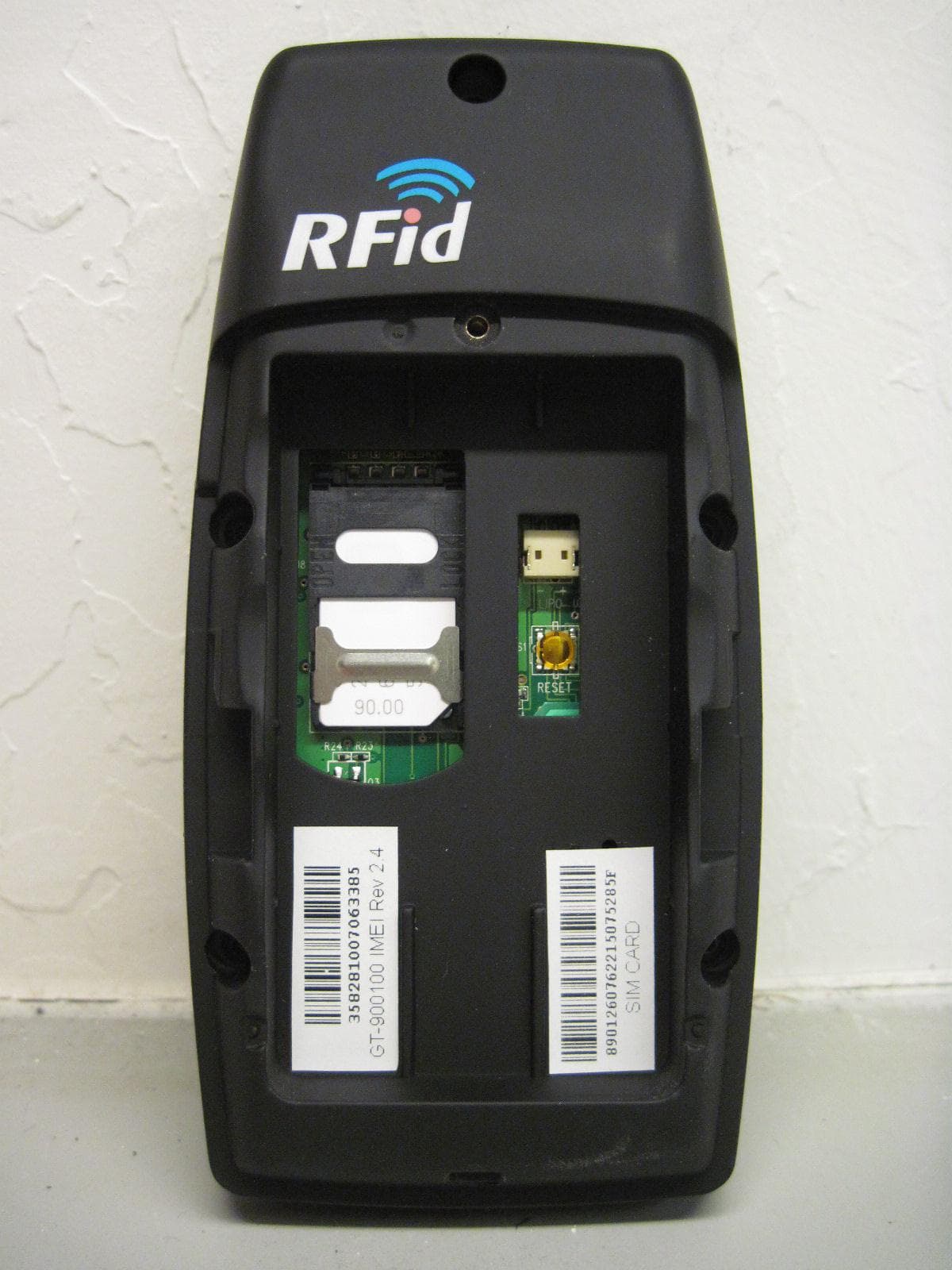 Tracking device - FCC ID ZAA-GT-900100 - Guardtrax  LLC (2)