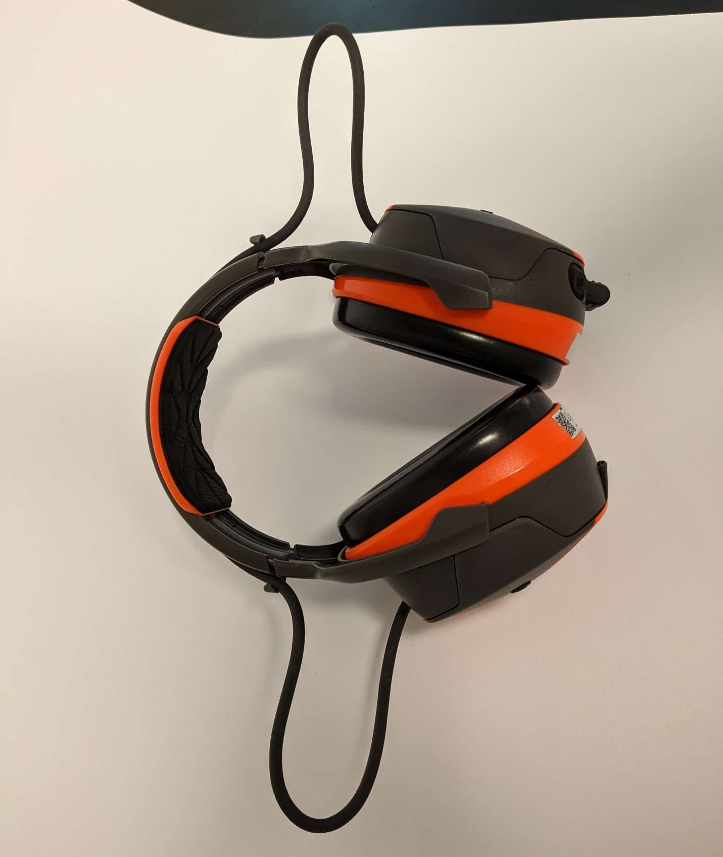 Electronic Hearing Protection - FCC ID ZASHP500BT - HUSQVARNA AB