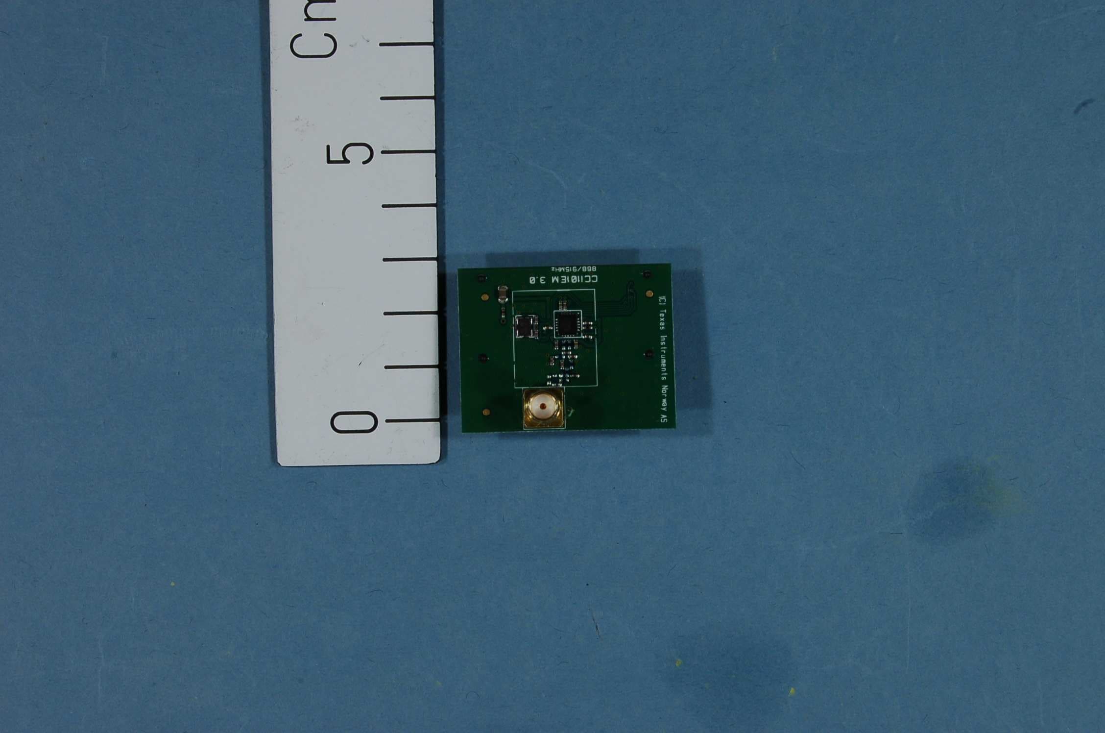 The CC1101EM-868-915 is a development tool for TIs sub 1 GHz CC1101 chip. - FCC ID ZAT1101EM900 - Texas Instruments Inc. (1)