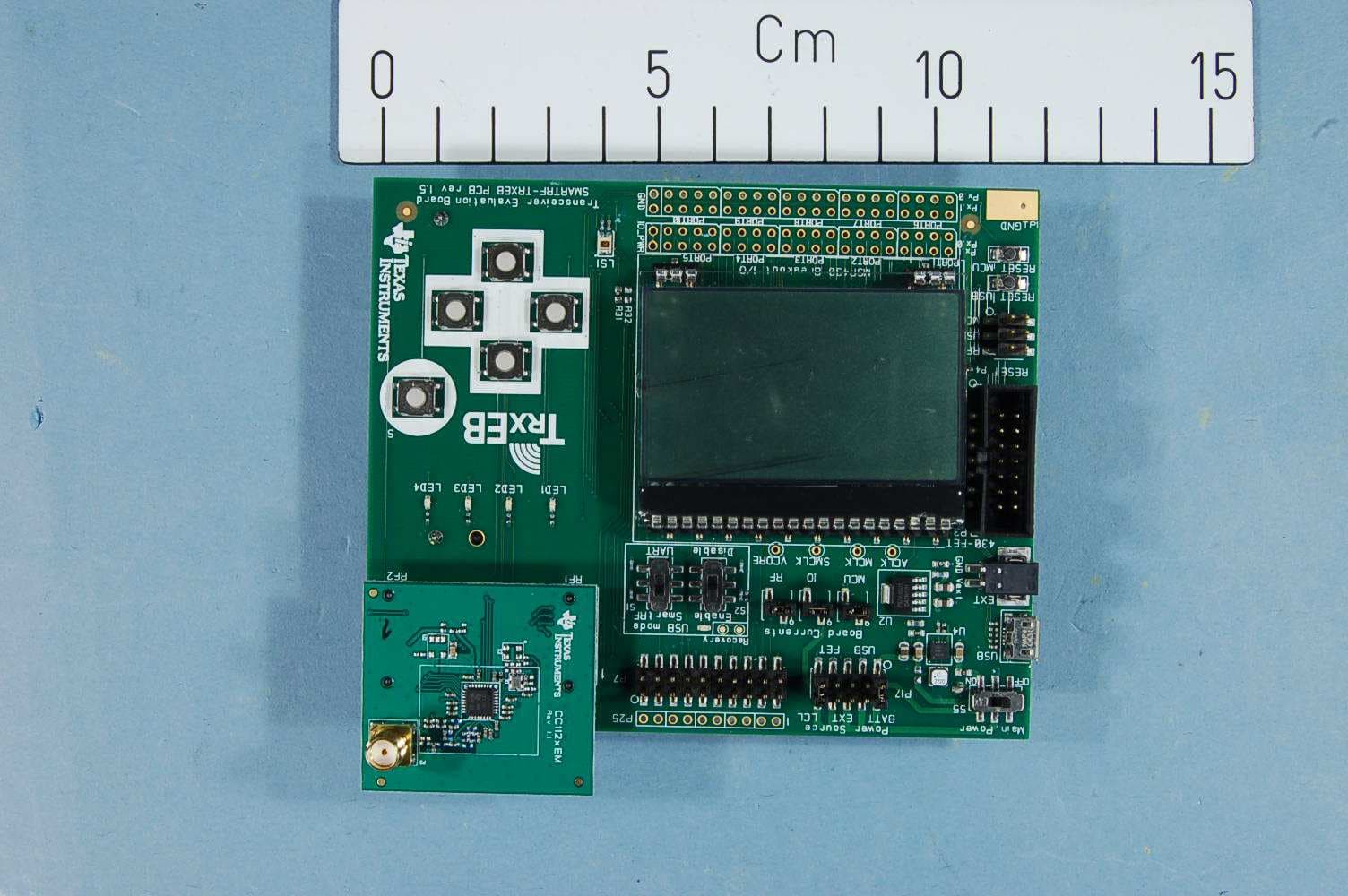 The CC1120EM-868-915 is a development tool for the sub-1 GHz CC1120 RF transceiver chip from Texas Instruments. - FCC ID ZAT1120EM900 - Texas Instruments Inc. (1)