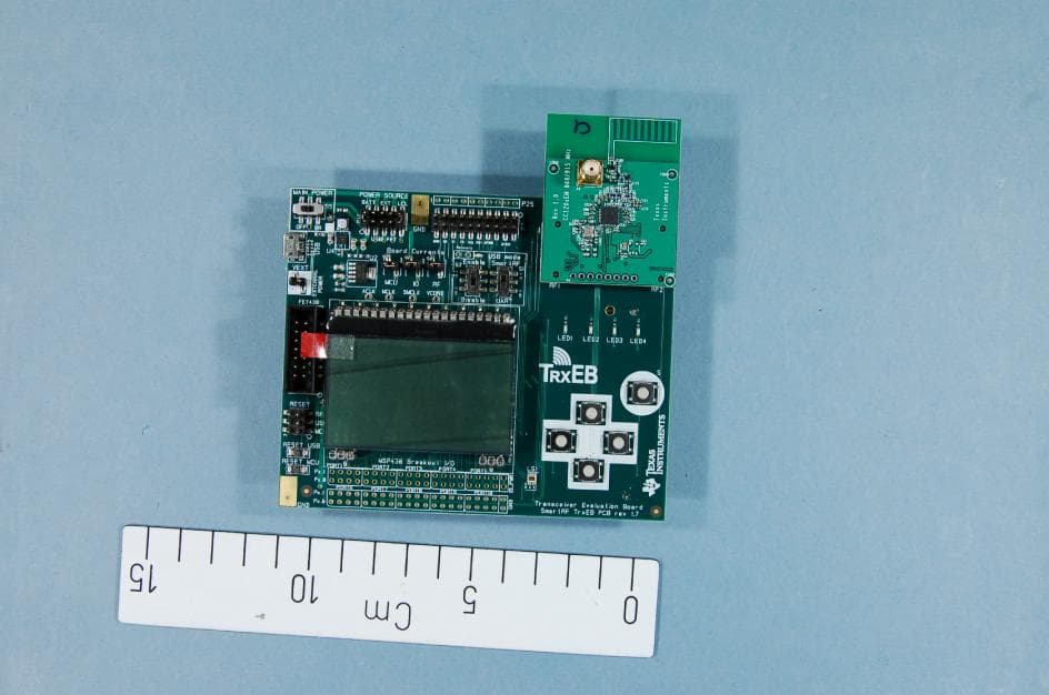 The CC1200EM-868-930 is a development tool for the sub-1 GHz CC1200 RF transceiver from Texas Instruments - FCC ID ZAT1200EM900 - Texas Instruments Inc. (2)