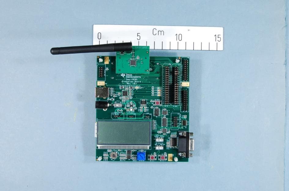 The CC2540EM is a development tool for TIs 2.4 GHz CC2540 Bluetooth low energy system-on-chip - FCC ID ZAT2540EM - Texas Instruments Inc.