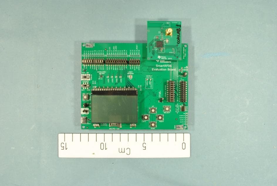 The 7IDEM is a development tool for TIs 2.4 GHz 7ID System-on-Chip - FCC ID ZAT7IDEM - Texas Instruments Inc.