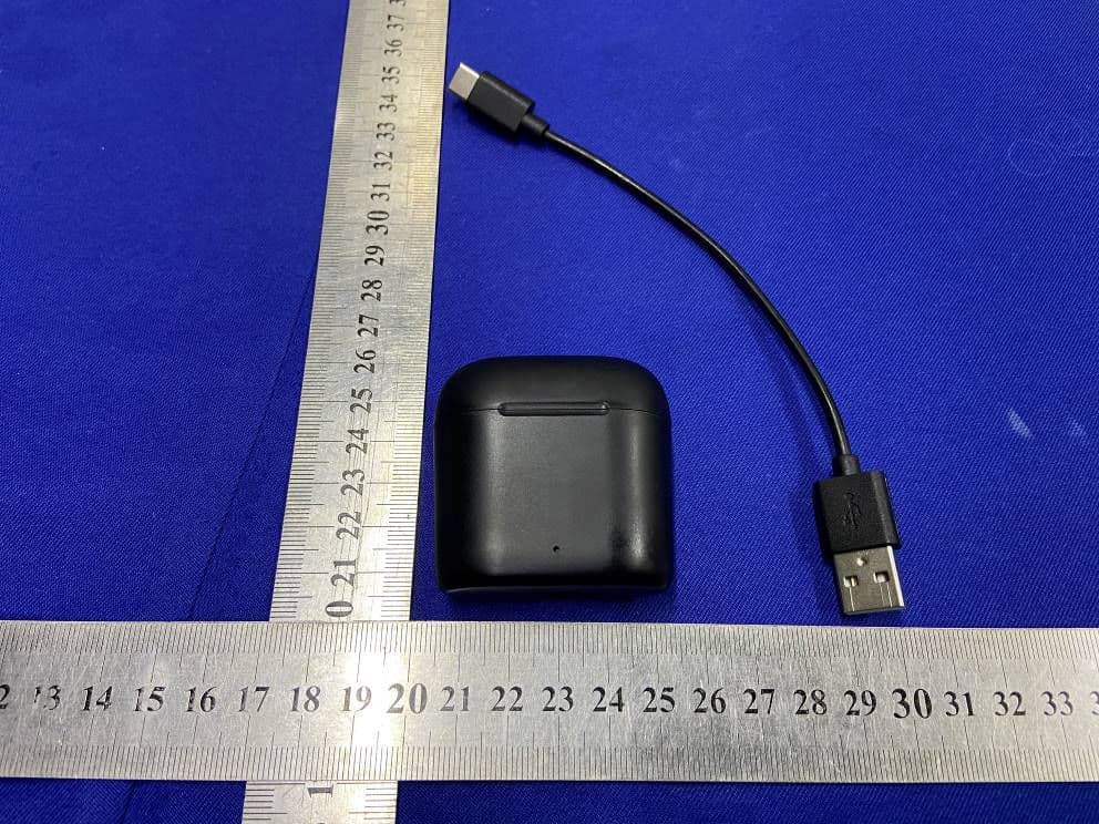 True Wireless Earbuds - FCC ID ZBCTW-206A - SHENZHEN DNS INDUSTRIES CO., LTD. (2)