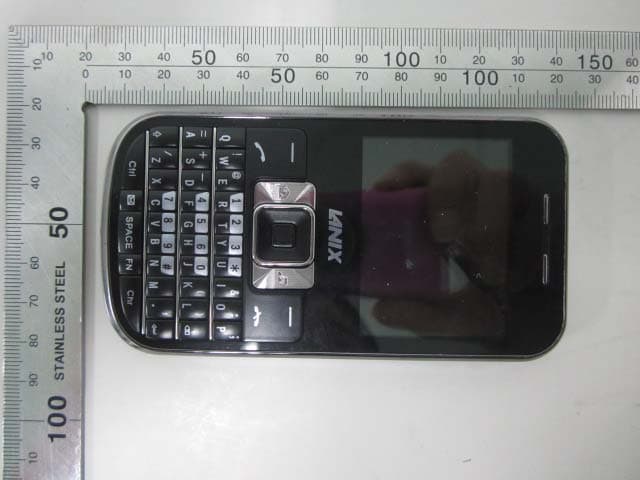 GSM Dual Band GPRS Digital Mobile Phone - FCC ID ZC4LX12 - Corporativo Lanix S.A. de C.V. (1)