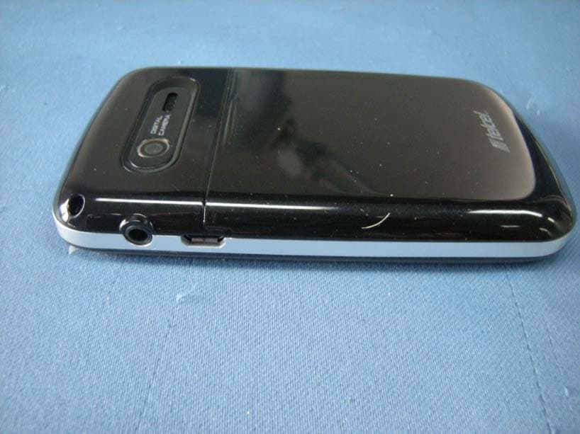 WCDMA Mobile Phone - FCC ID ZC4LX20 - Corporativo Lanix S.A. de C.V. (1)