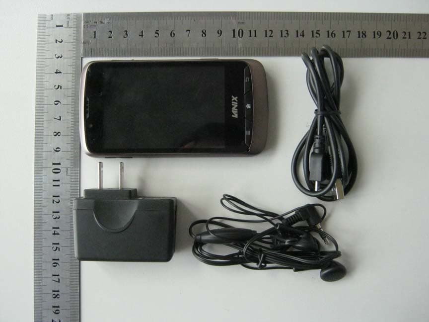 GSM ANDROID MOBILE PHONE - FCC ID ZC4S100 - Corporativo Lanix S.A. de C.V. (1)