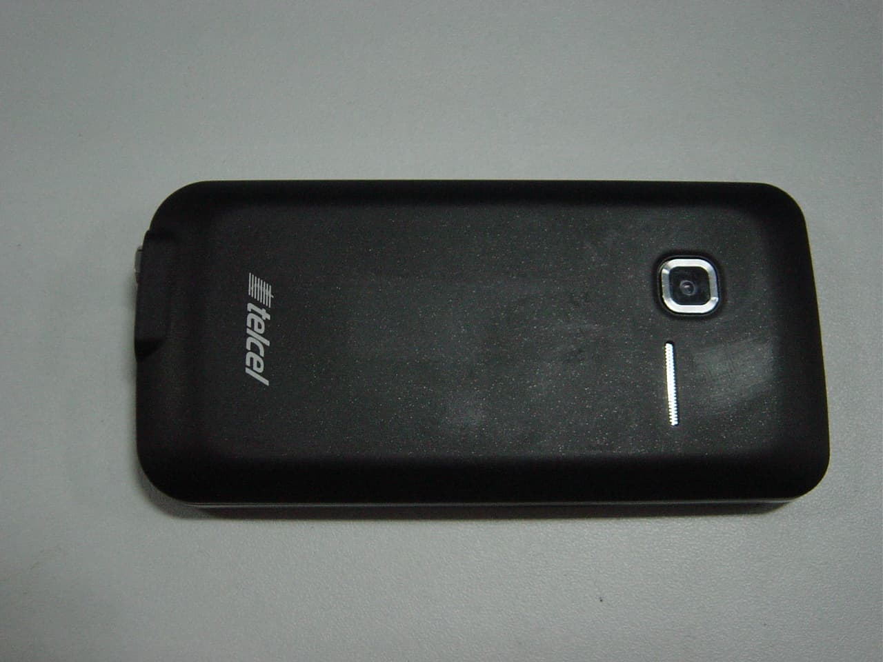 MOBILE PHONE - FCC ID ZC4T99 - Corporativo Lanix S.A. de C.V. (1)