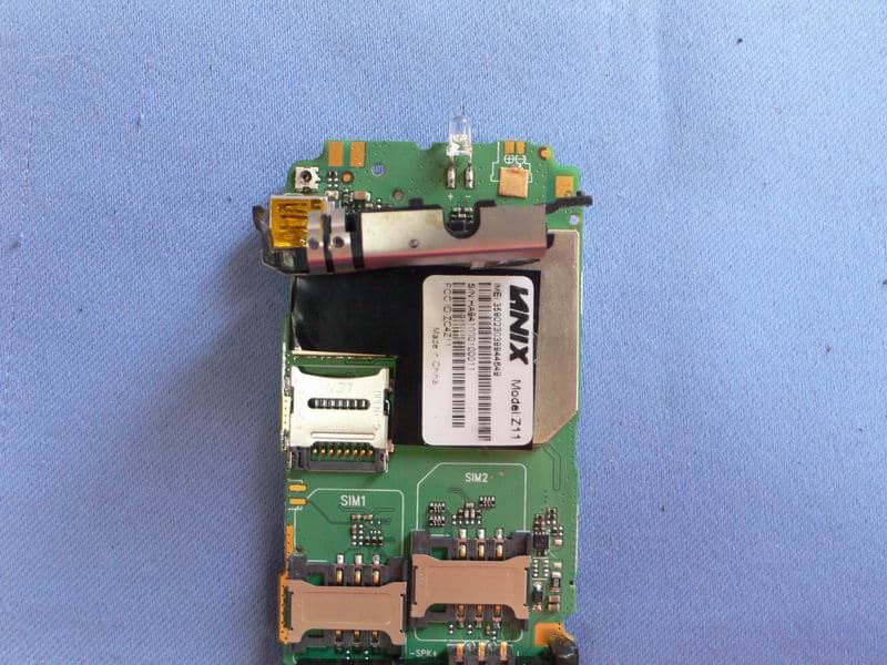 Mobile Phone - FCC ID ZC4Z11 - Corporativo Lanix S.A. de C.V. (4)