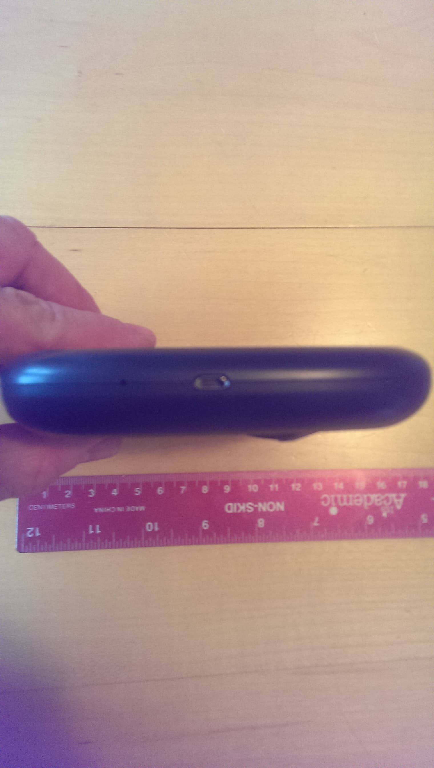 Wireless mobile storage device - FCC ID ZC9001AYBA5 - Seagate Technology LLC (2)