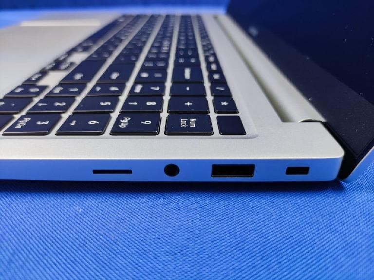 Notebook PC - FCC ID ZCANP750XFG - SAMSUNG Electronics Co., Ltd. (2)