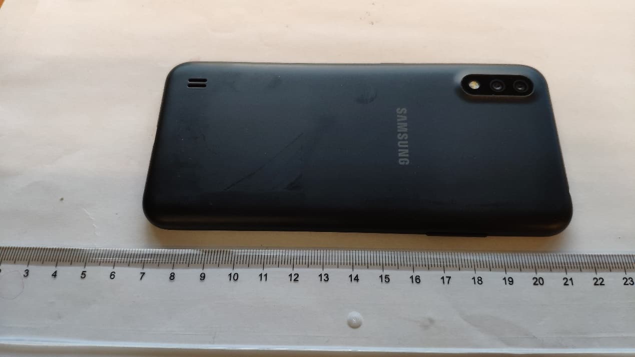 Multi-band GSM/WCDMA/LTE phone with Bluetooth, WLAN - FCC ID ZCASMA015T1 - SAMSUNG Electronics Co., Ltd.