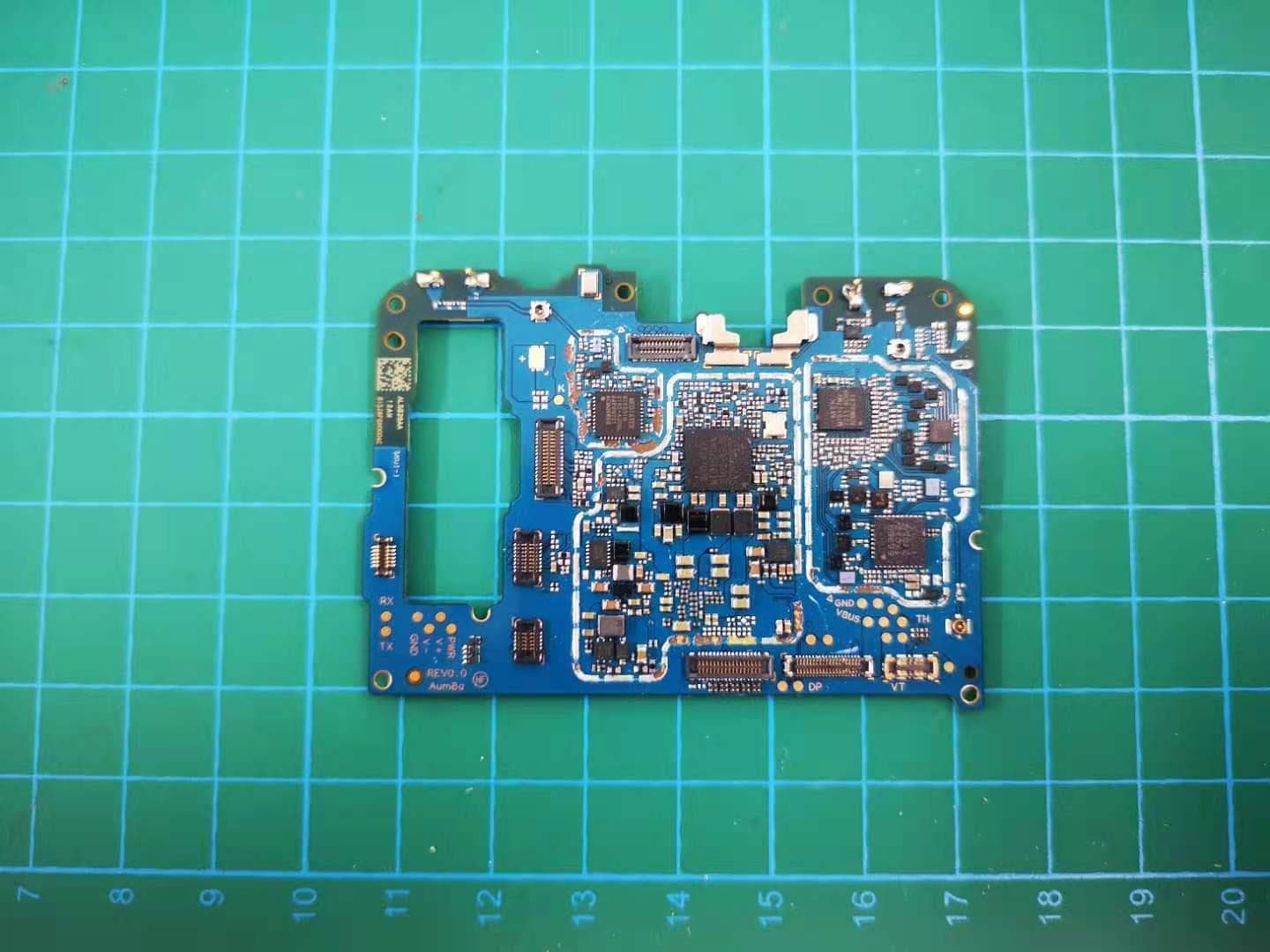 Multi-band GSM/WCDMA/LTE phone with Bluetooth, WLAN - FCC ID ZCASMA037F - SAMSUNG Electronics Co., Ltd. (4)
