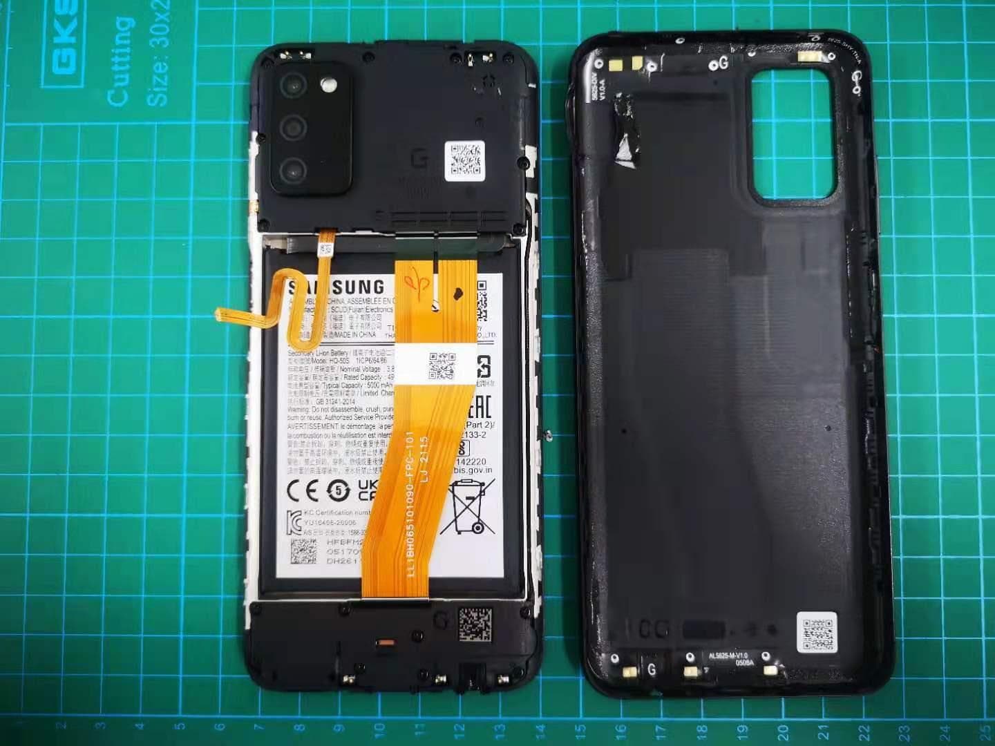 Multi-band GSM/WCDMA/LTE phone with Bluetooth, WLAN - FCC ID ZCASMA037F - SAMSUNG Electronics Co., Ltd. (3)