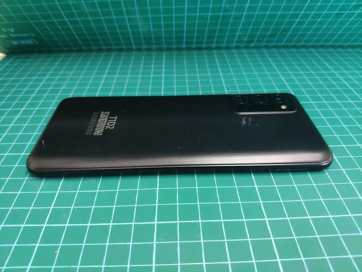 Multi-band GSM/WCDMA/LTE mobile phone with Bluetooth, WLAN - FCC ID ZCASMA037U - SAMSUNG Electronics Co., Ltd. (5)