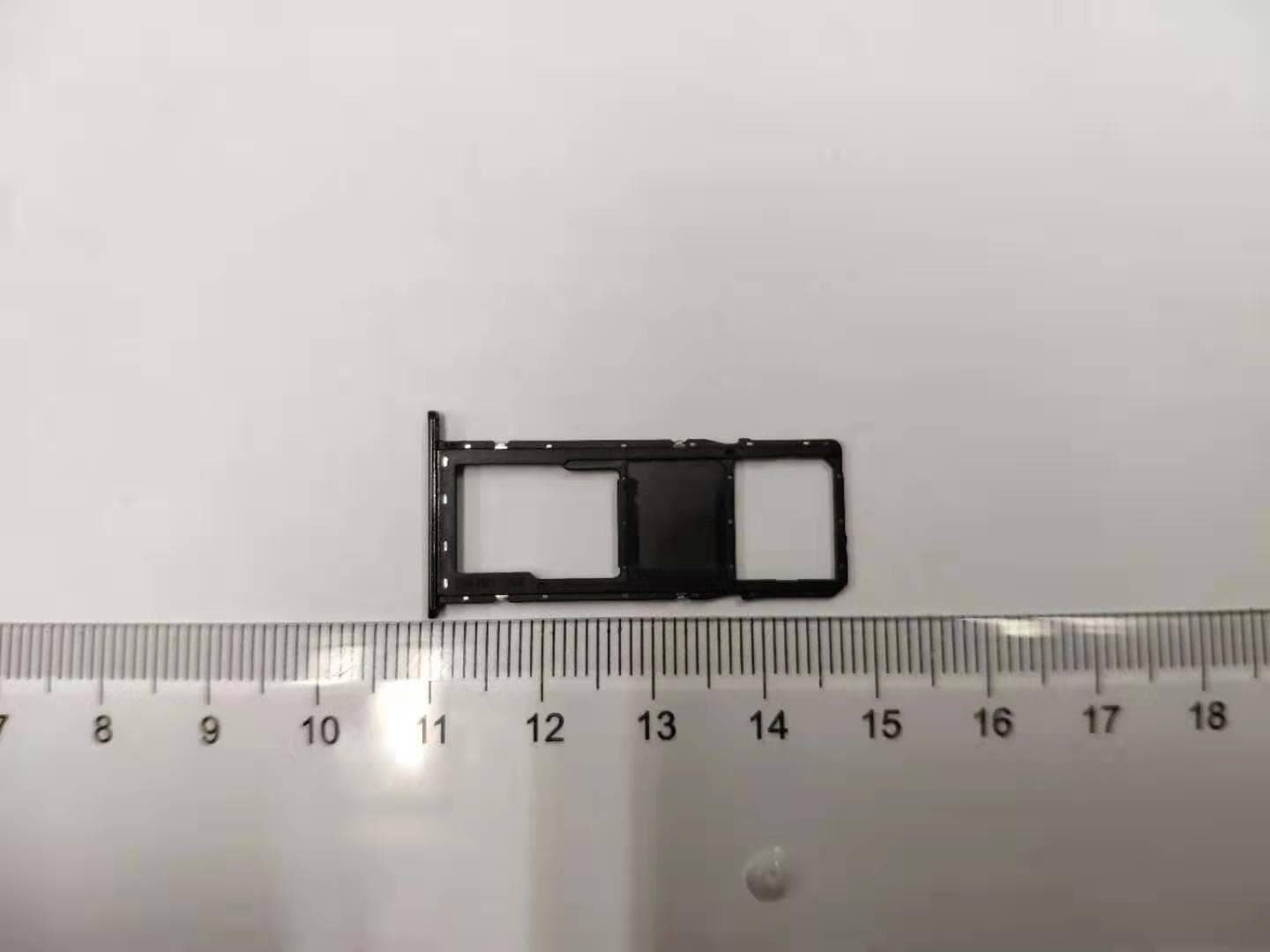 Multi-band GSM/WCDMA/LTE phone with Bluetooth, WLAN - FCC ID ZCASMA115U - SAMSUNG Electronics Co., Ltd. (2)