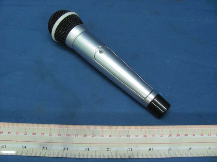 2.4GHz Wireless Microphone - FCC ID ZDMAM71DS61M - First Act Inc. (2)
