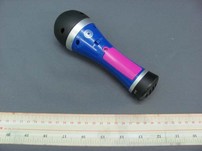 First Act Voice Rockrz Microphone - FCC ID ZDMVCKRZ - First Act Inc.