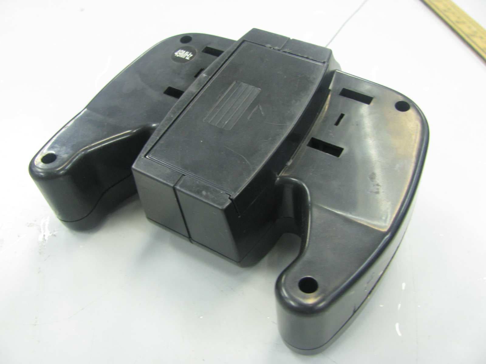 Toy-R/C Savage Car (Toy-R/C Street Savage Car) - FCC ID ZDPAMISON110249 - Amison Photoelectricity Technology Development CO.LTD. (4)