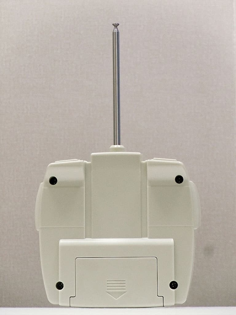 27 MHz WIRELESS REMOTE CONTROL TRANSMITTER - FCC ID ZEZ3107T27 - MTMS (HK) LIMITED