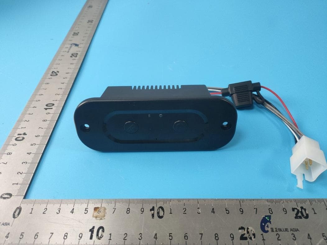 BLUETOOTH RECEIVER AMPLIFIER - FCC ID ZGM-LSBT1B-AMP - Magnadyne Corporation (4)