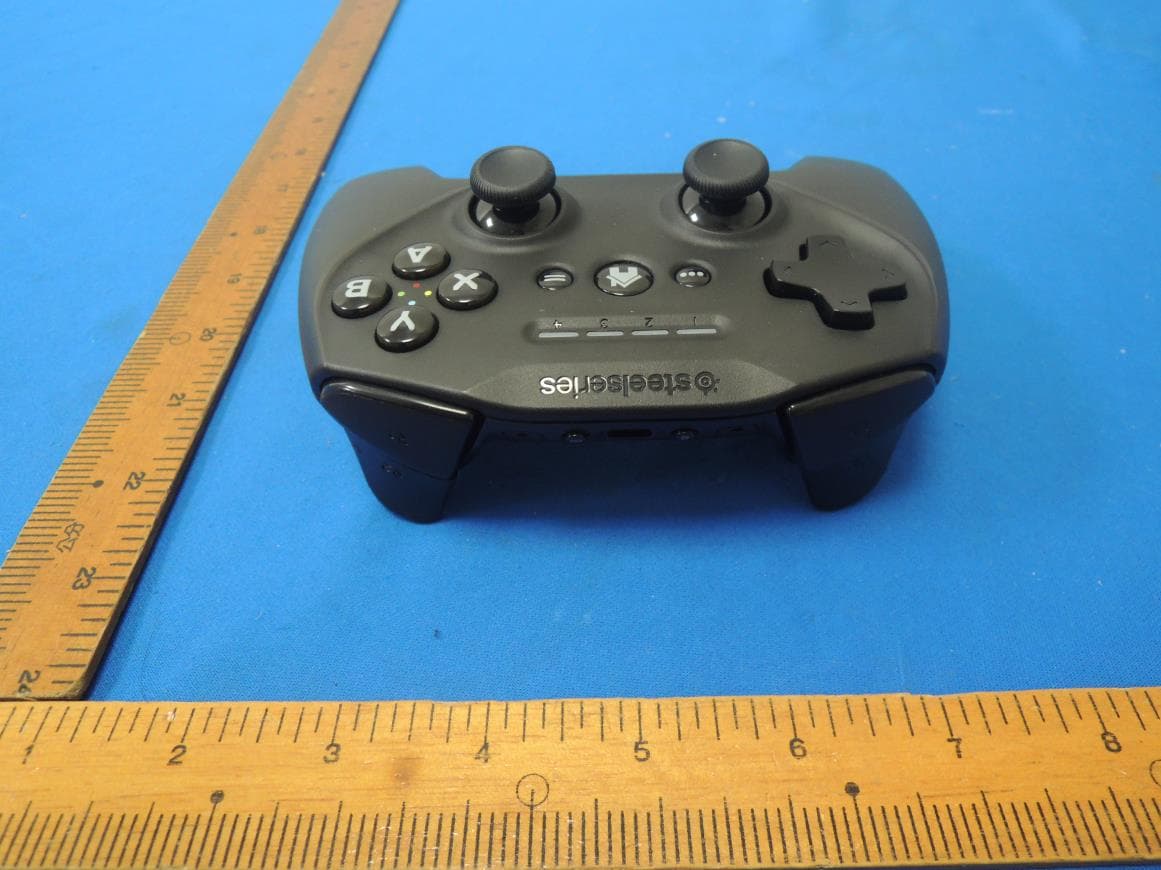 Gaming Controller - FCC ID ZHK-GC00007 - SteelSeries ApS (4)