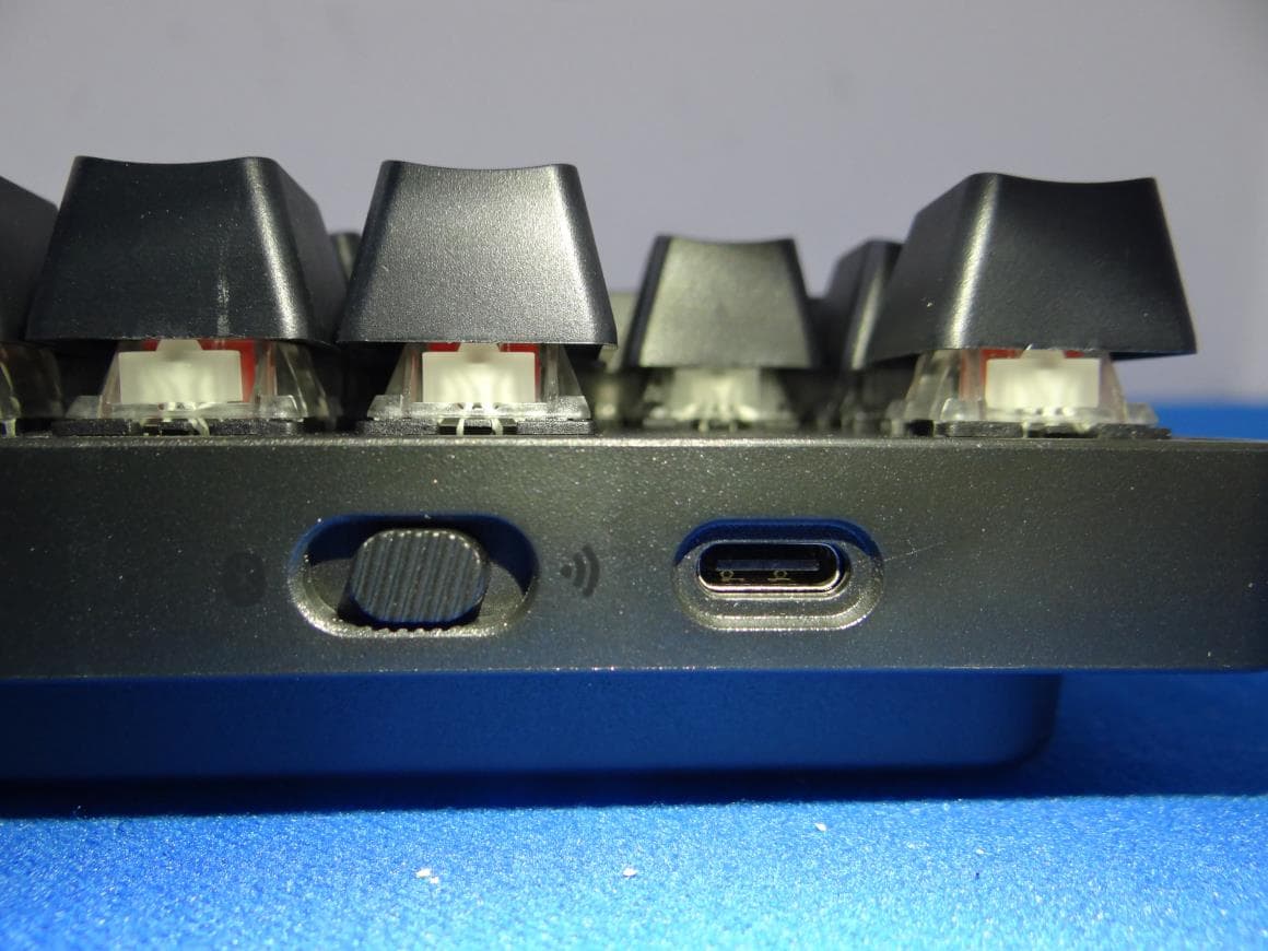 Wireless Keyboard - FCC ID ZHK-KB19 - SteelSeries ApS (2)