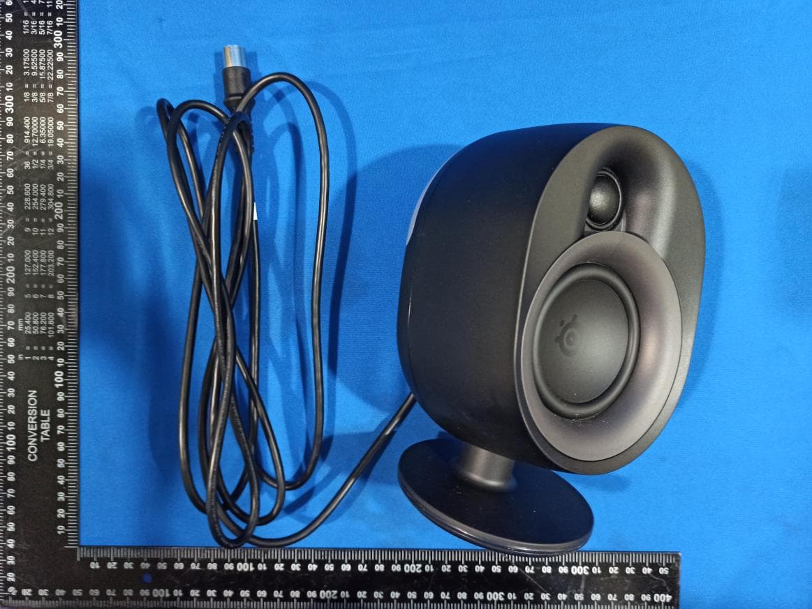 Wireless Speaker - FCC ID ZHK-SP00003SR - SteelSeries ApS (5)